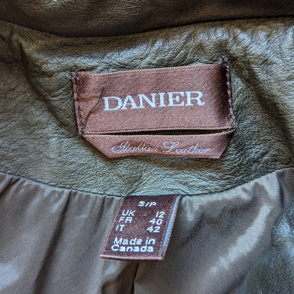 Danier, size small, women's, genuine leather jacket - Picture 2 of 4